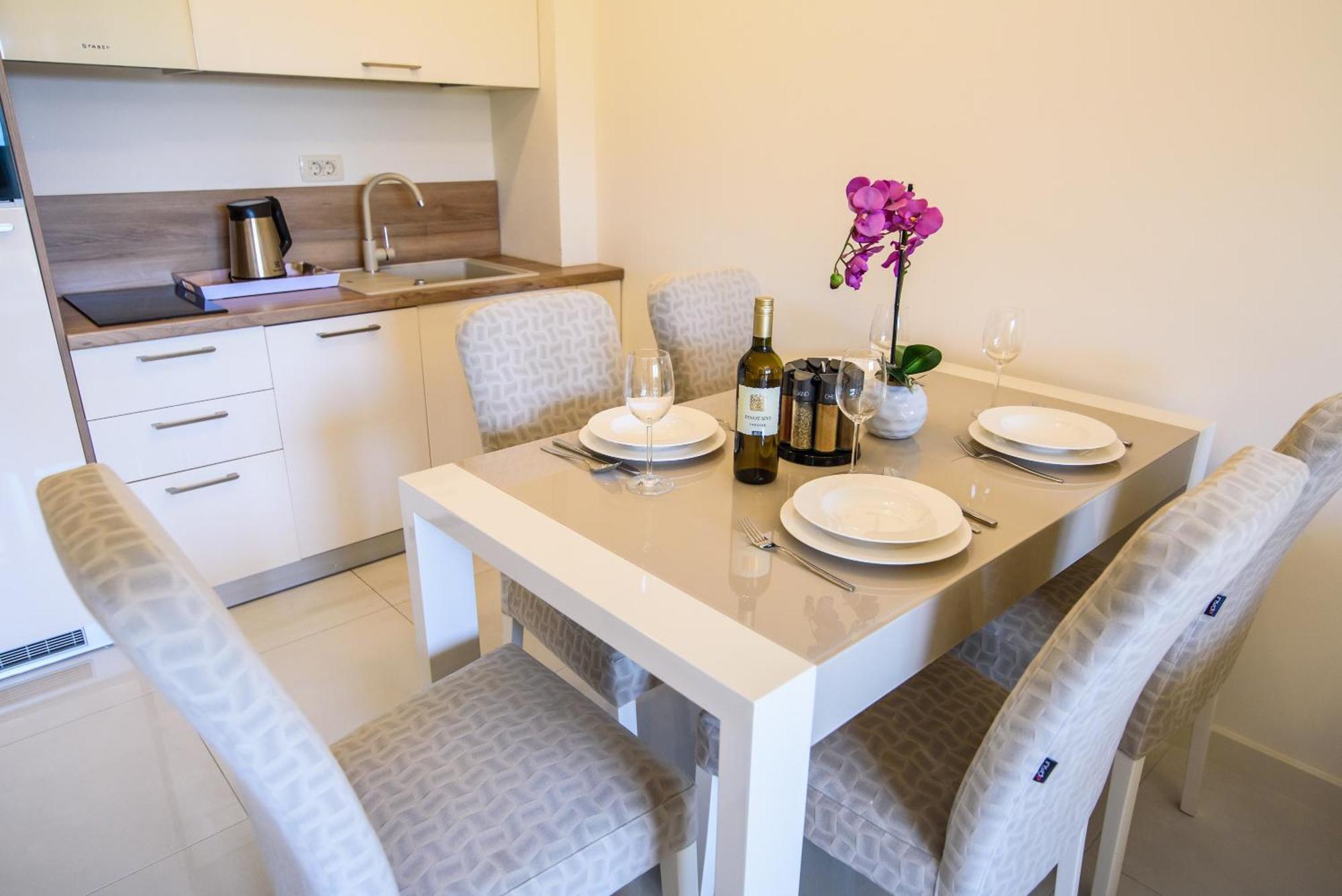 Apartments Leone Lukas プロマイナ 部屋 写真