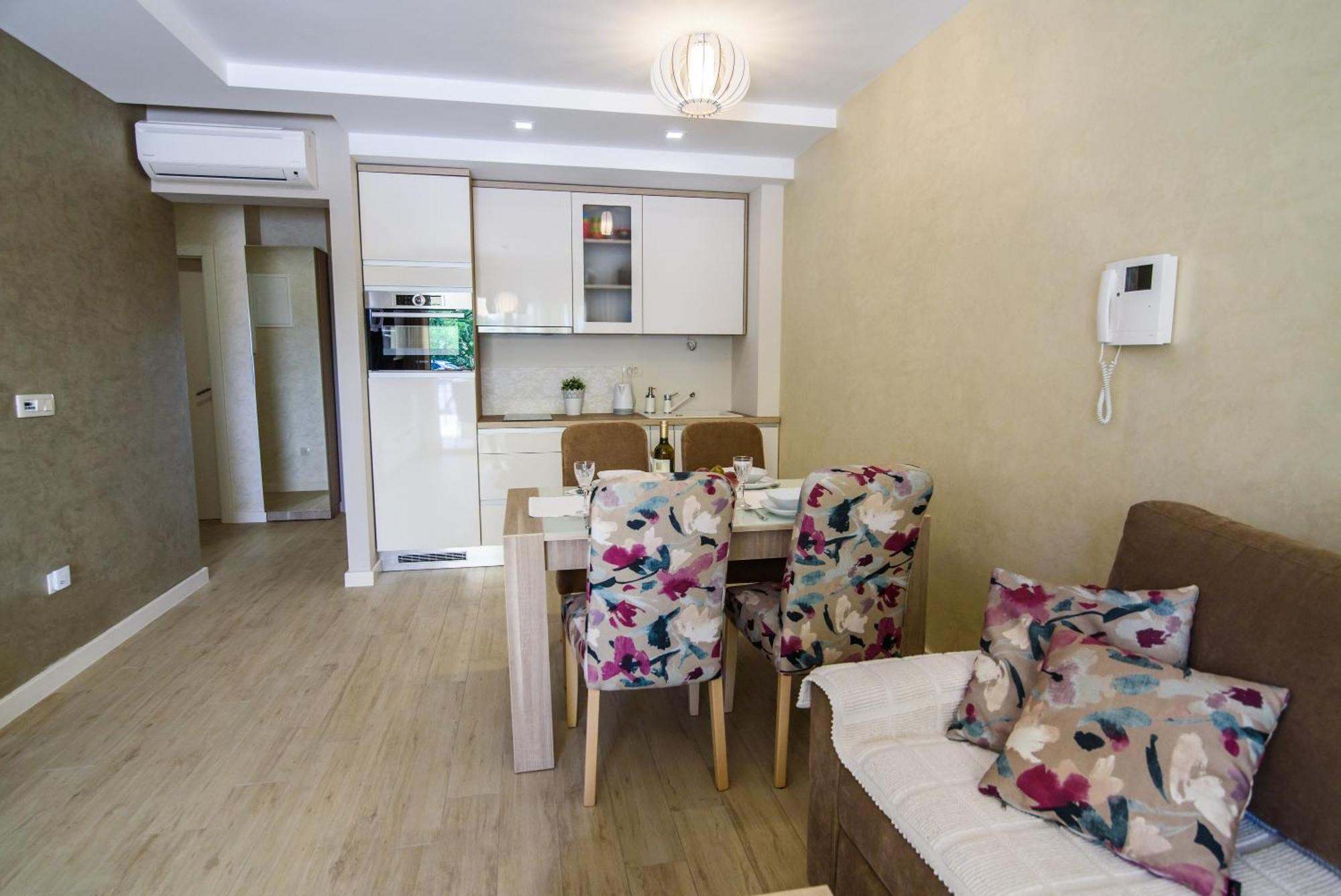 Apartments Leone Lukas プロマイナ 部屋 写真